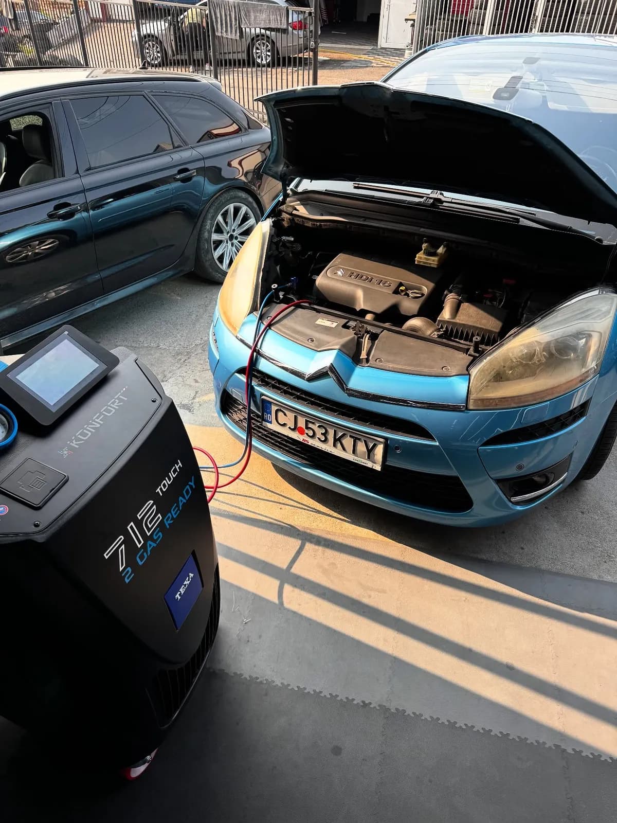 Citroën C4 | Reîncărcare freon Cluj-Napoca Reîncărcare freon Citroën C4 în Cluj-Napoca la Quik Detailing (gaz R134a)