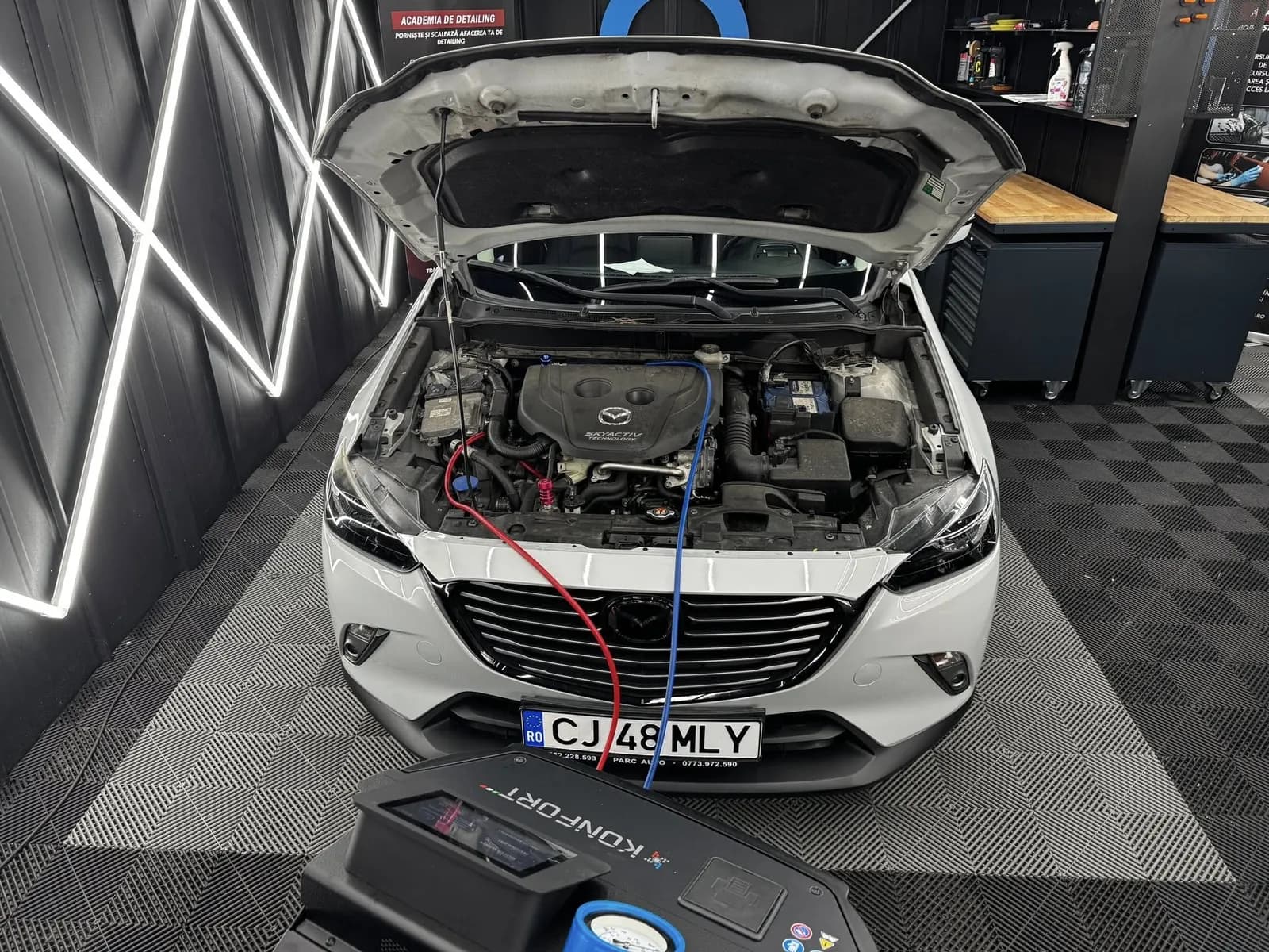 Mazda | Reîncărcare freon Cluj-Napoca Reîncărcare freon Mazda în Cluj-Napoca la Quik Detailing (gaz R134a)