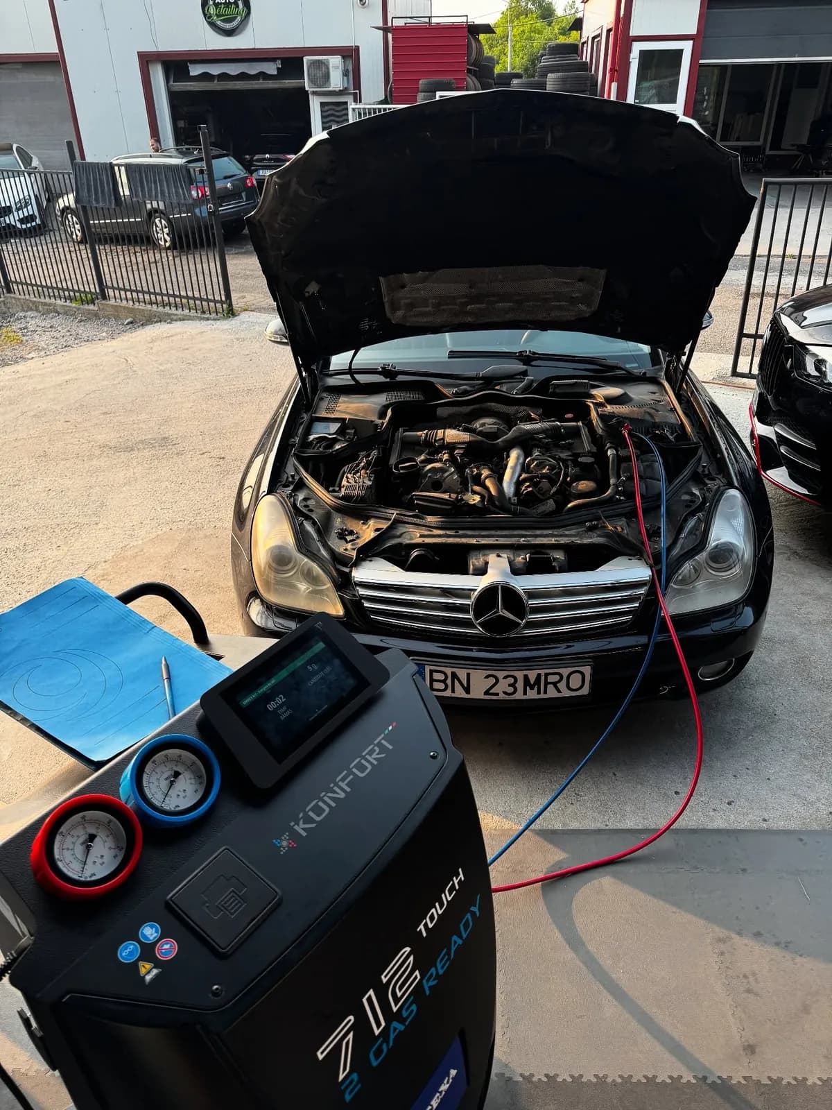 Mercedes-Benz CLS | Reîncărcare freon Cluj-Napoca Reîncărcare freon Mercedes-Benz CLS în Cluj-Napoca la Quik Detailing (gaz R134a)