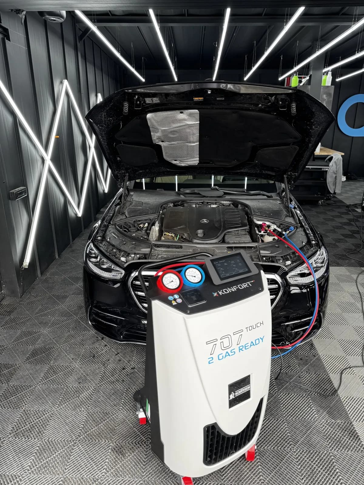 Mercedes-Benz S-Class | Reîncărcare freon Cluj-Napoca Reîncărcare freon Mercedes-Benz S-Class în Cluj-Napoca la Quik Detailing (gaz R1234yf)
