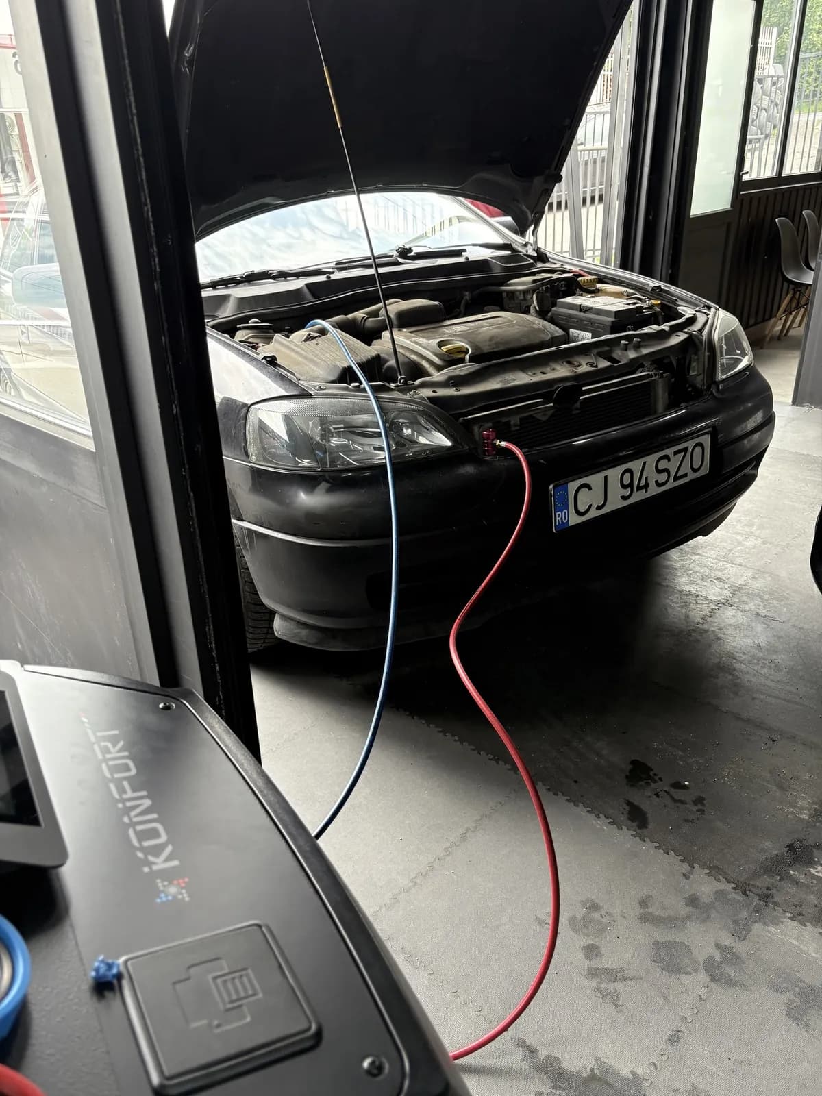 Opel Astra | Reîncărcare freon Cluj-Napoca Reîncărcare freon Opel Astra în Cluj-Napoca la Quik Detailing (gaz R134a)