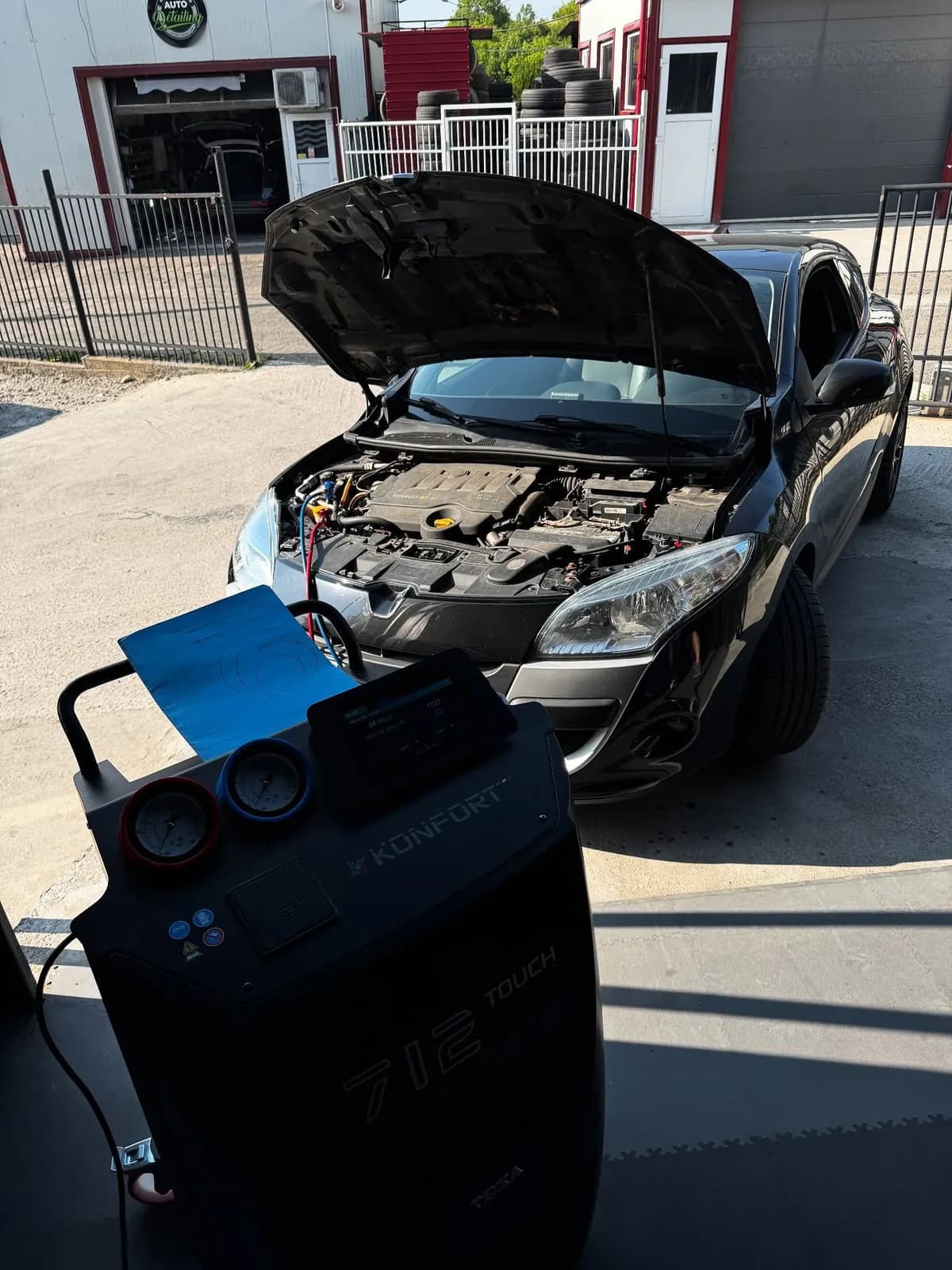Renault | Reîncărcare freon Cluj-Napoca Reîncărcare freon Renault în Cluj-Napoca la Quik Detailing (gaz R134a)